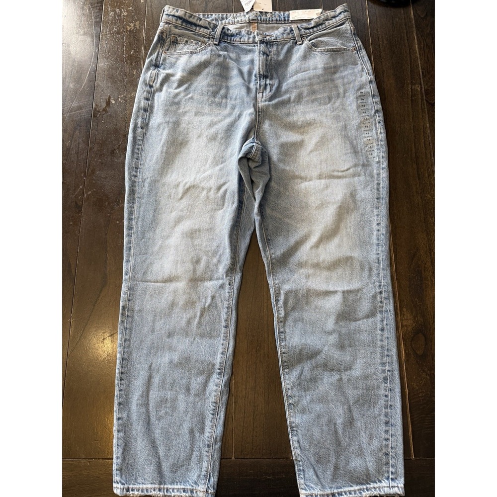 NWT American Eagle Mom Jeans Women's 16R High Rise Light Wash Relaxed Denim